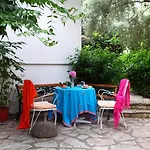 The Filoxenia Apartments, *
