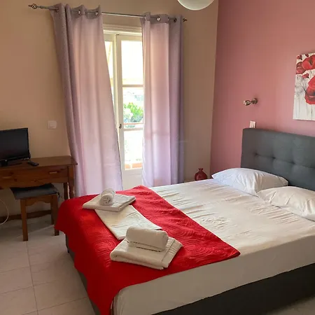 The Filoxenia Apartments, * Nikiana